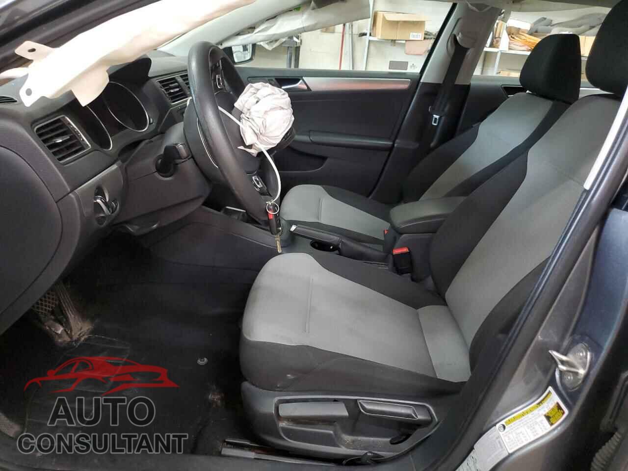 VOLKSWAGEN JETTA 2017 - 3VW2B7AJ9HM204935