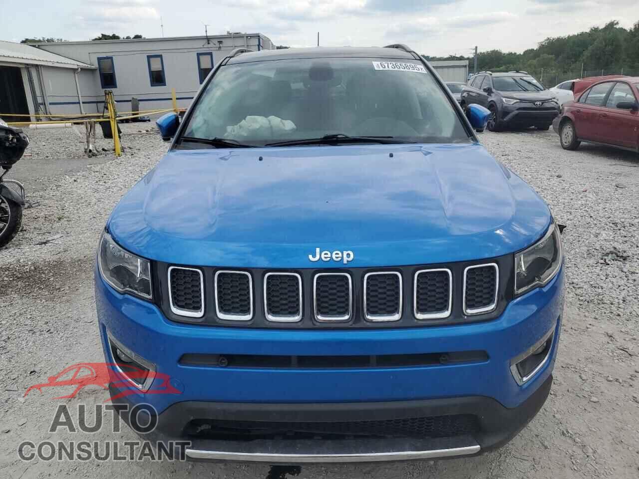 JEEP COMPASS 2018 - 3C4NJCCB4JT374598