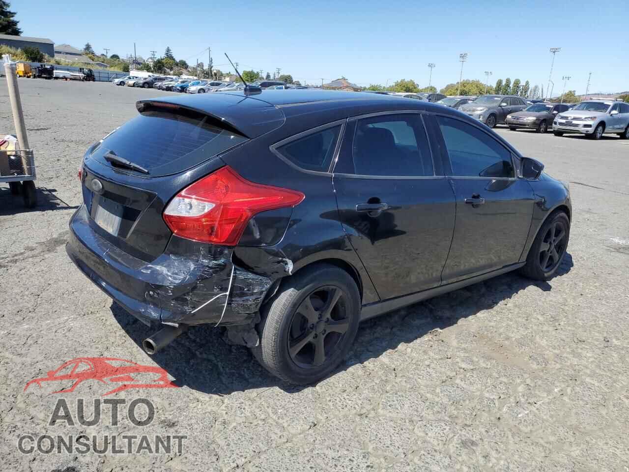 FORD FOCUS 2013 - 1FADP3K23DL319853