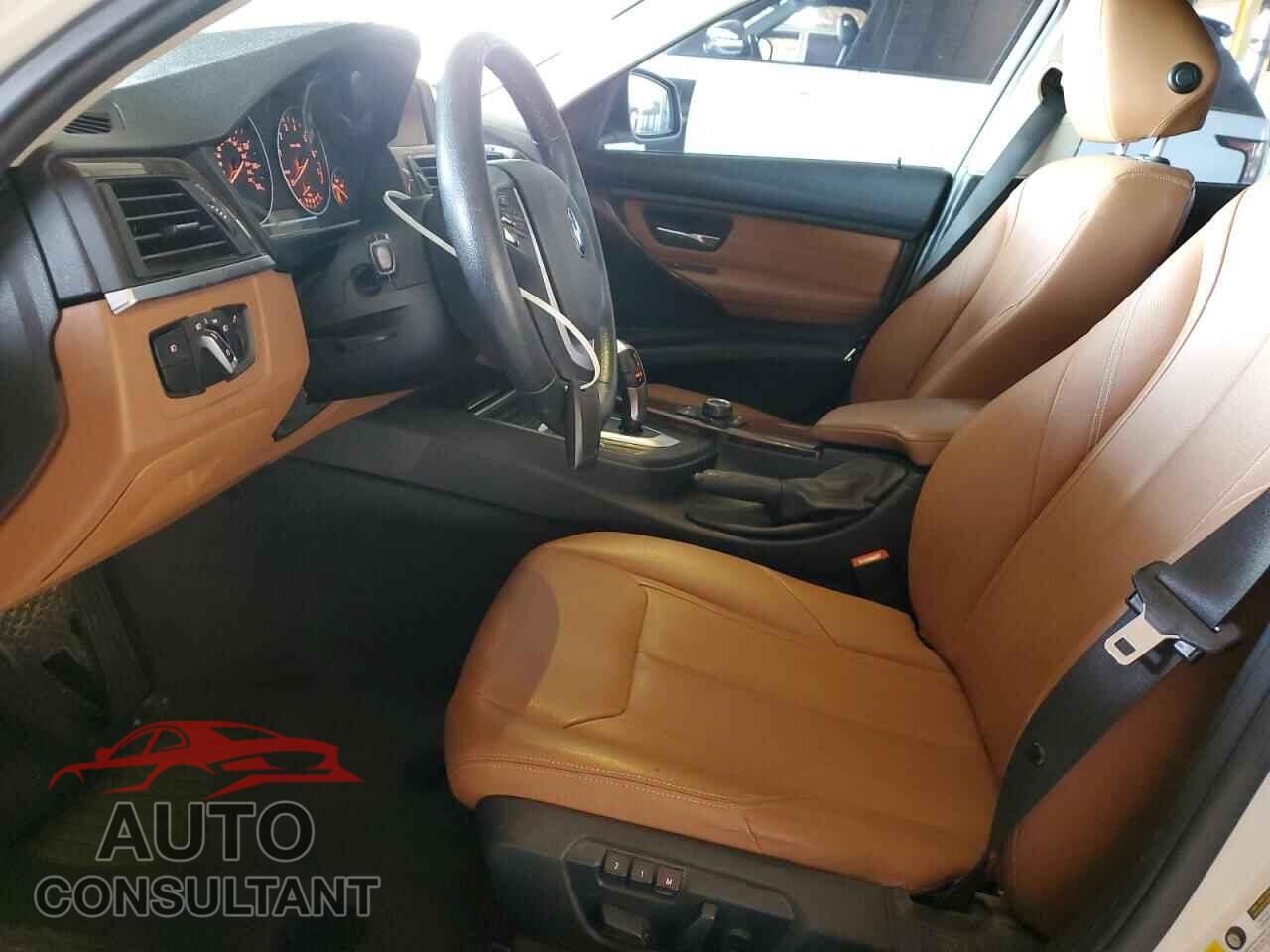 BMW 3 SERIES 2012 - WBA3C1C57CF432407