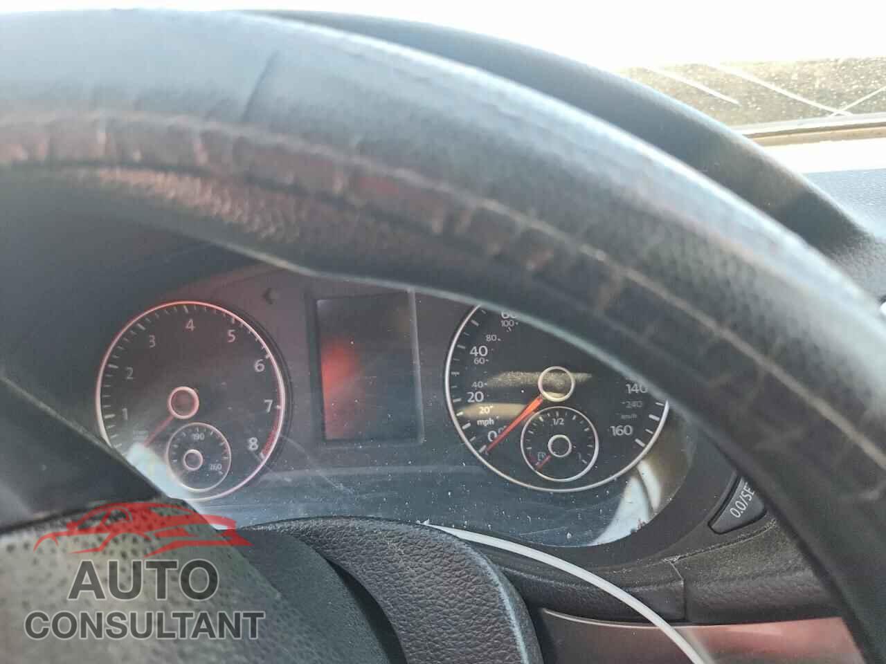 VOLKSWAGEN PASSAT 2012 - 1VWAH7A33CC094311