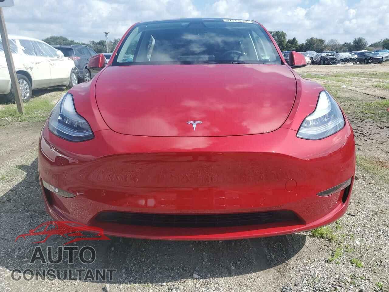 TESLA MODEL Y 2021 - 5YJYGDEE9MF152571