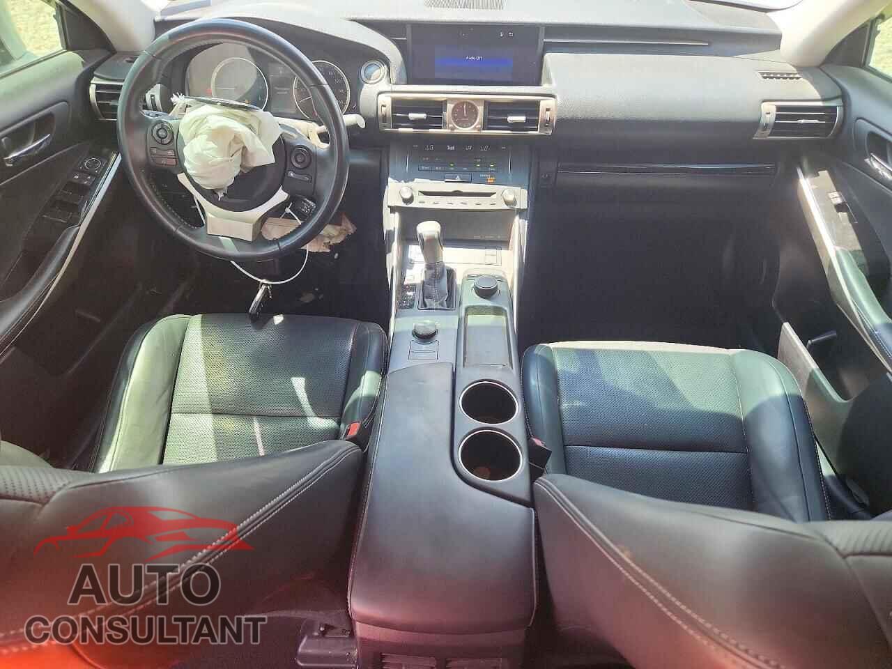 LEXUS IS 2015 - JTHBF1D21F5046035