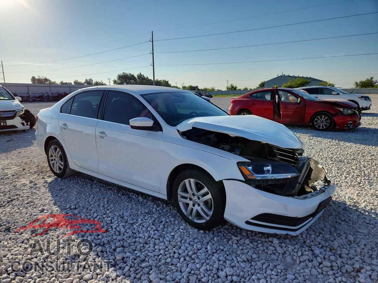 VOLKSWAGEN JETTA 2017 - 3VW2B7AJ2HM209507