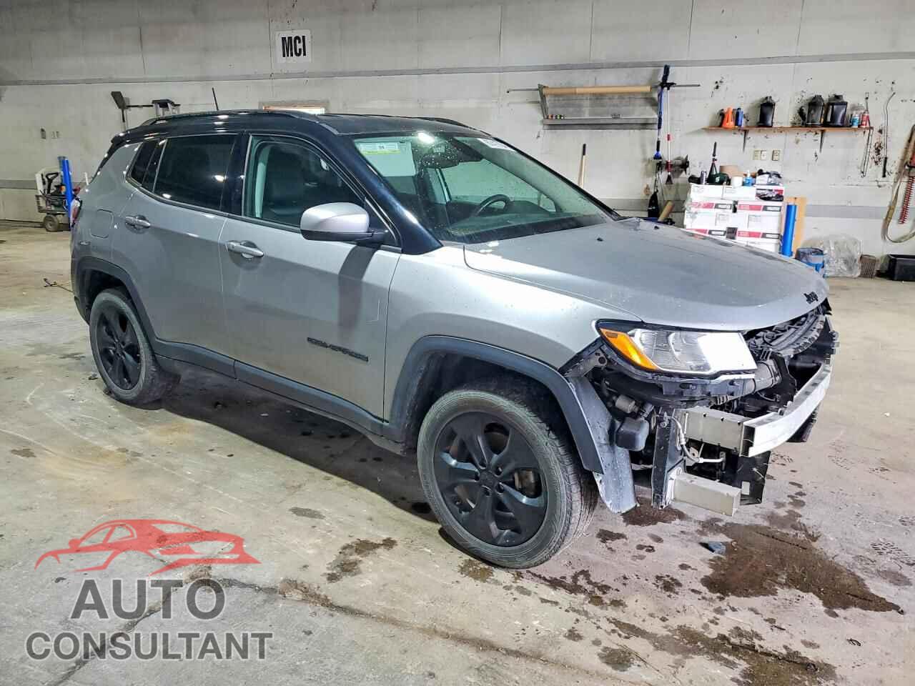 JEEP COMPASS 2018 - 3C4NJDBB6JT304351