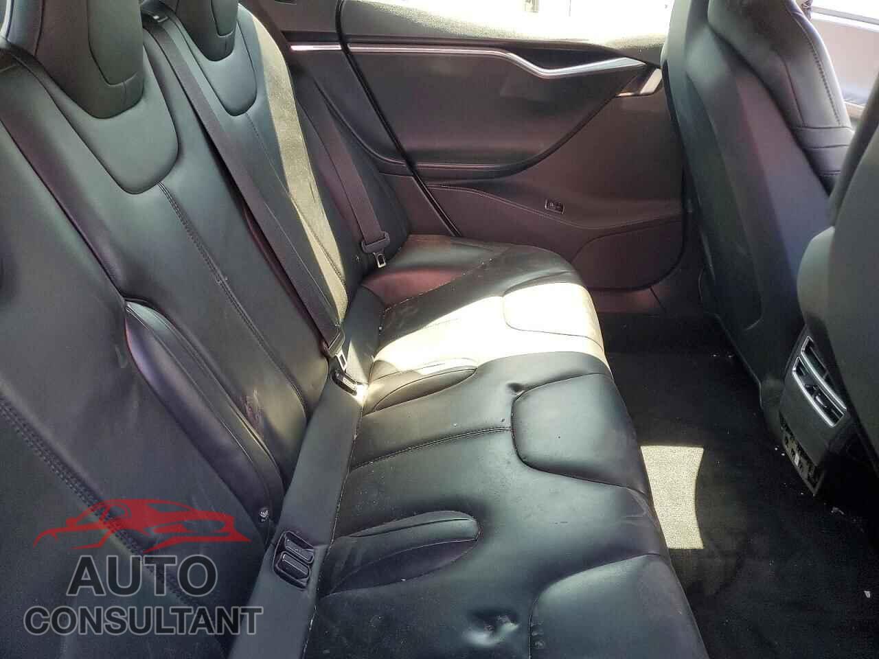TESLA MODEL S 2015 - 5YJSA1S2XFF093372