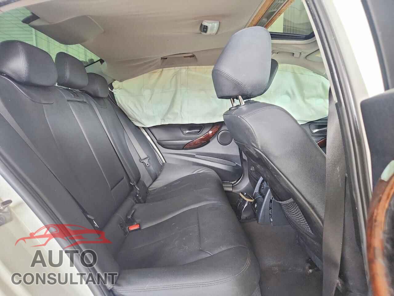 BMW 3 SERIES 2015 - WBA3A5C54FF607780