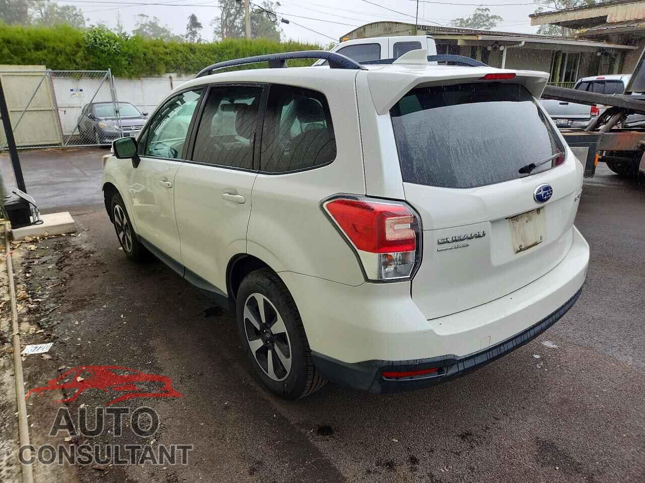 SUBARU FORESTER 2018 - JF2SJADC7JH610188