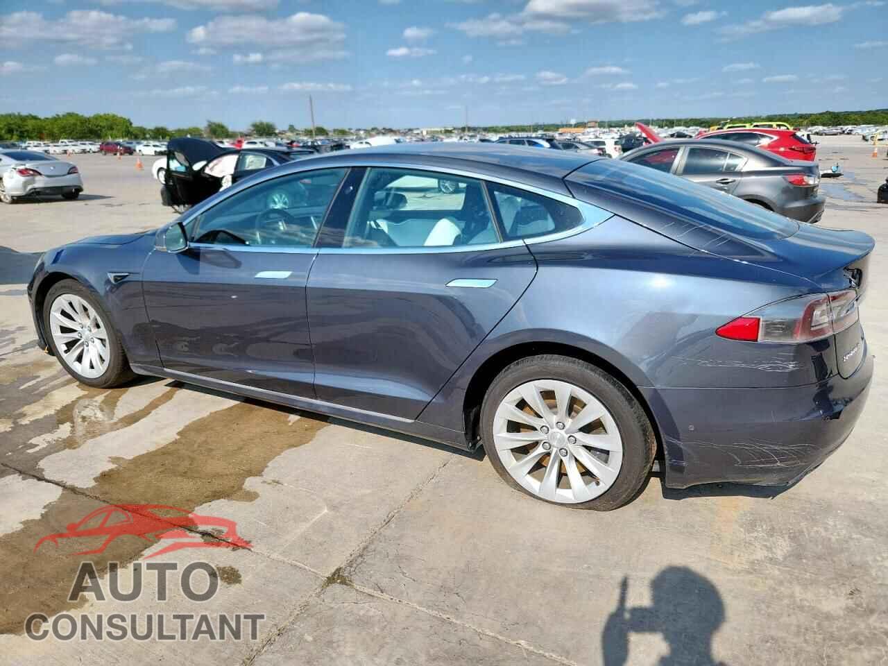 TESLA MODEL S 2017 - 5YJSA1E16HF214601