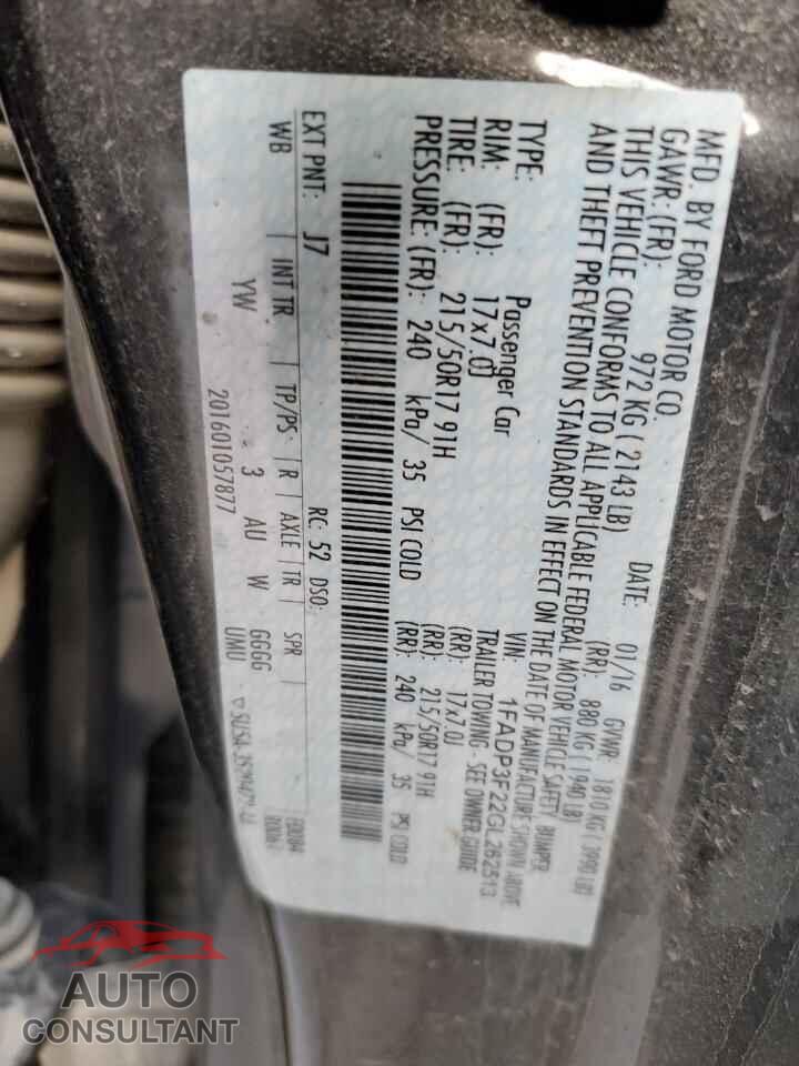 FORD FOCUS 2016 - 1FADP3F22GL262513