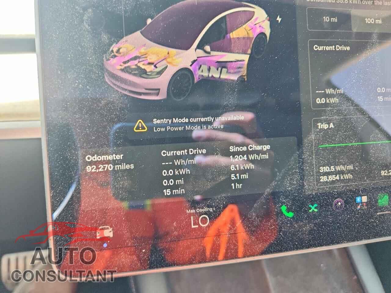 TESLA MODEL 3 2021 - 5YJ3E1EC7MF990949