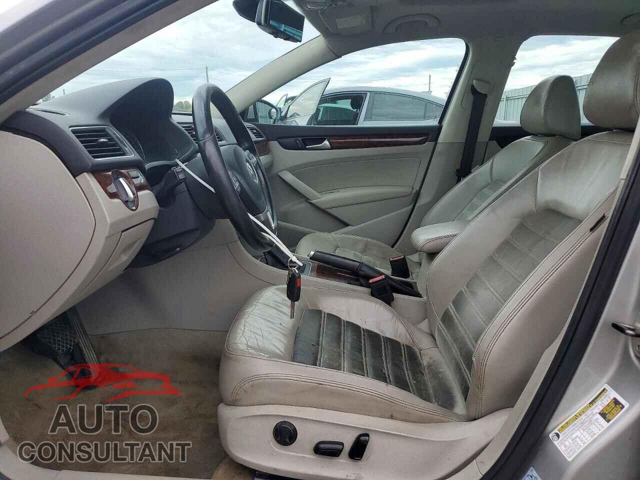 VOLKSWAGEN PASSAT 2012 - 1VWCN7A3XCC093335