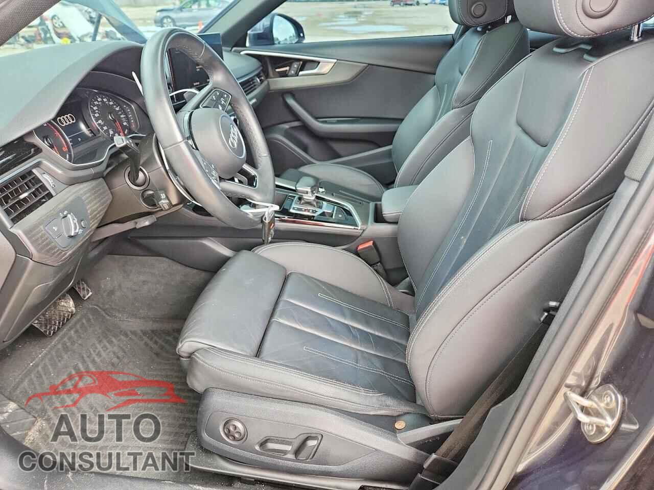 AUDI A4 2021 - WAUDAAF44MA040464