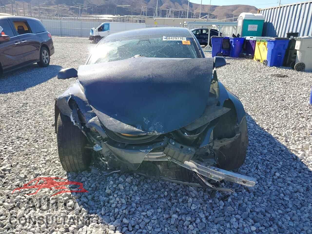 TESLA MODEL 3 2021 - 5YJ3E1EA4MF045441