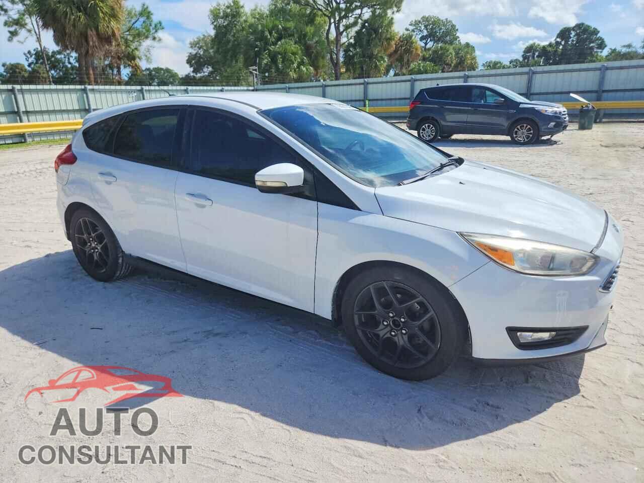 FORD FOCUS 2016 - 1FADP3K22GL205430