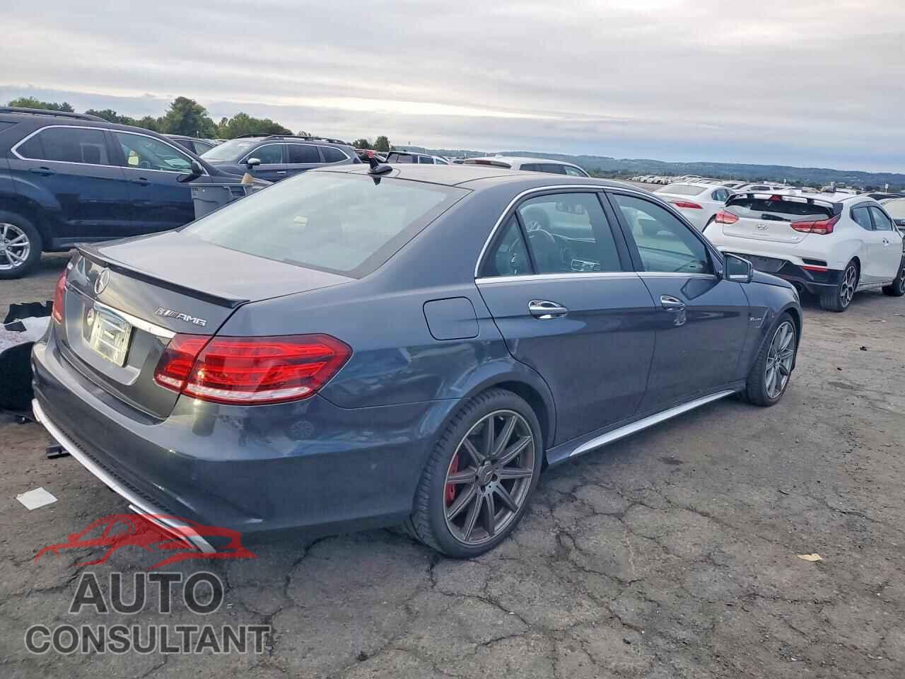 MERCEDES-BENZ E-CLASS 2015 - WDDHF7GB8FB126661