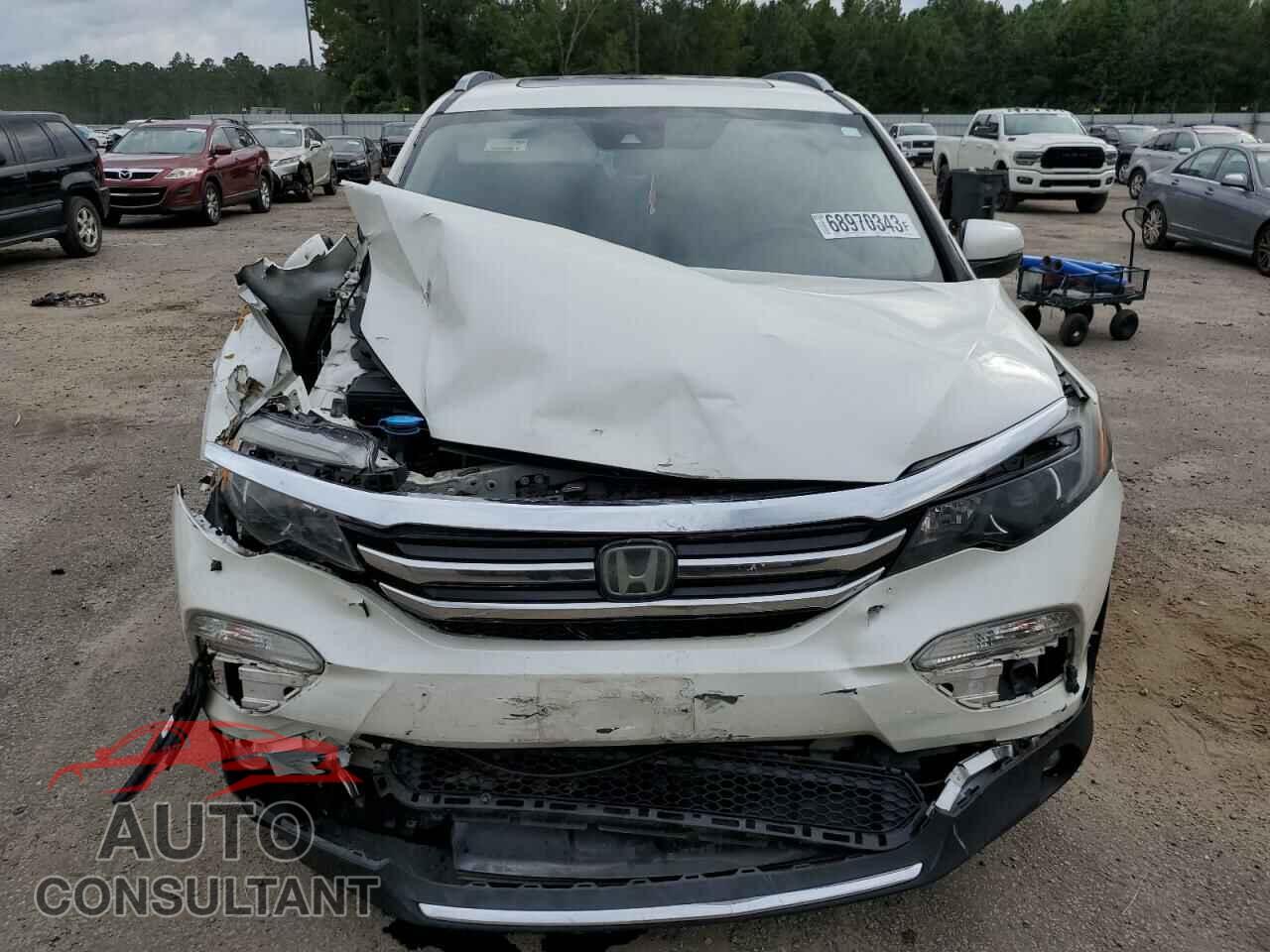 HONDA PILOT 2017 - 5FNYF5H95HB019190