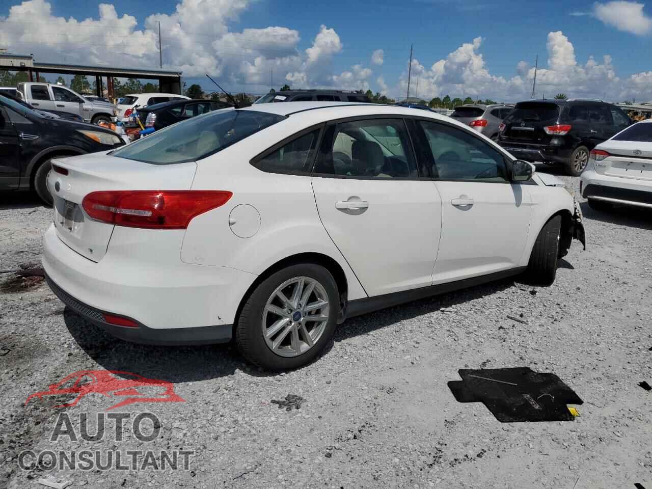 FORD FOCUS 2017 - 1FADP3F27HL208500