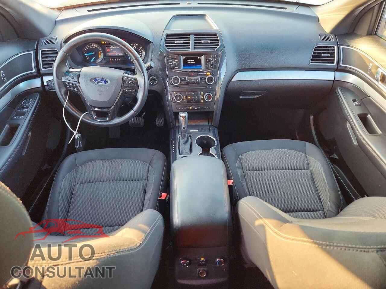 FORD EXPLORER 2017 - 1FM5K7D88HGA85869