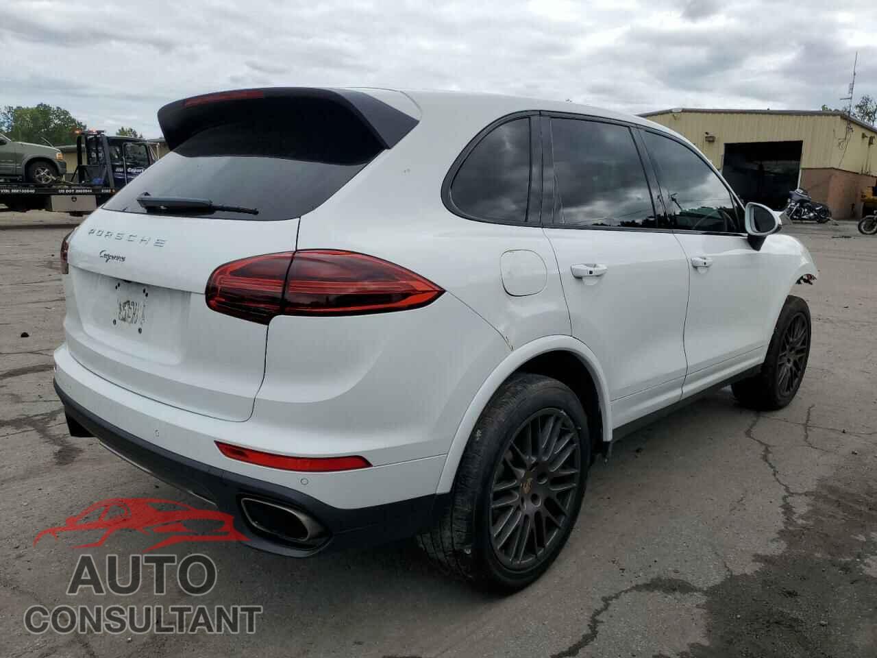 PORSCHE CAYENNE 2017 - WP1AA2A22HKA90747