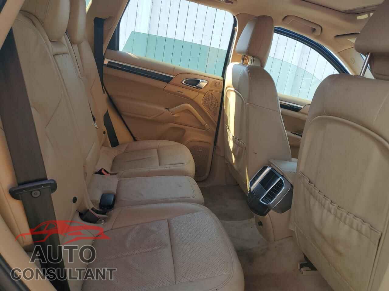 PORSCHE CAYENNE 2012 - WP1AA2A28CLA06529