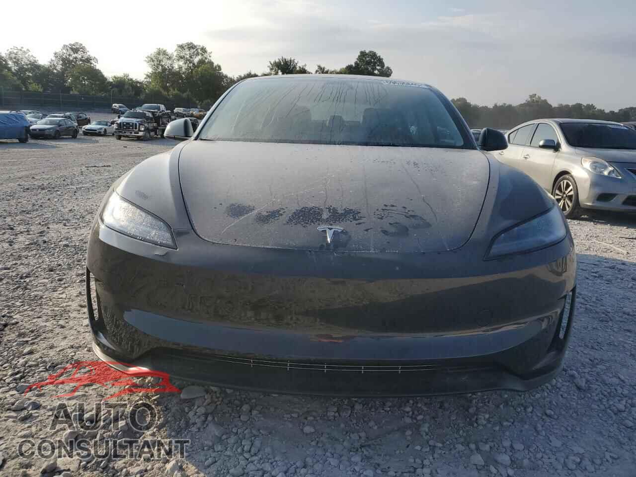 TESLA MODEL 3 2024 - 5YJ3E1ET5RF824159