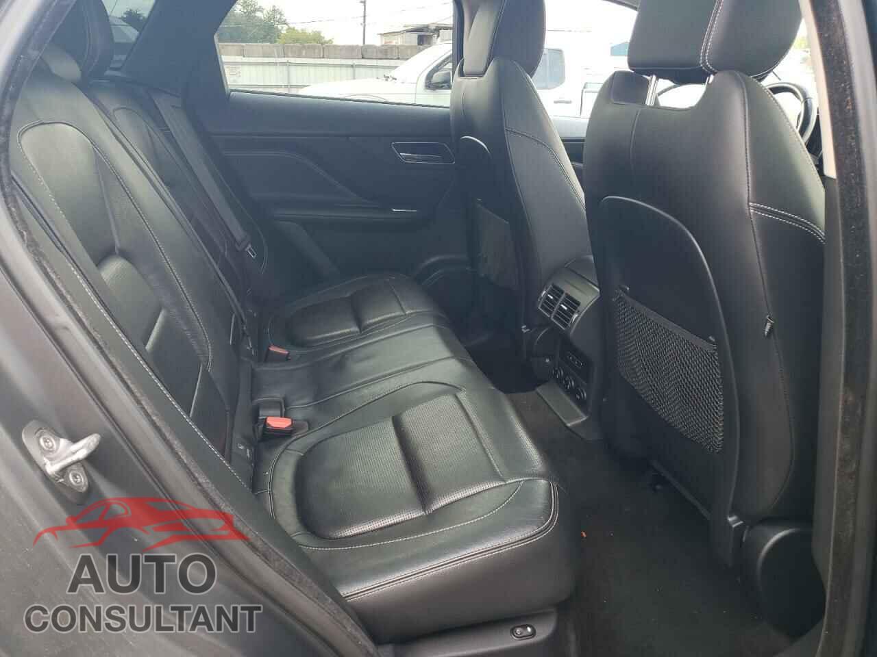 JAGUAR F-PACE 2017 - SADCL2BV2HA069288