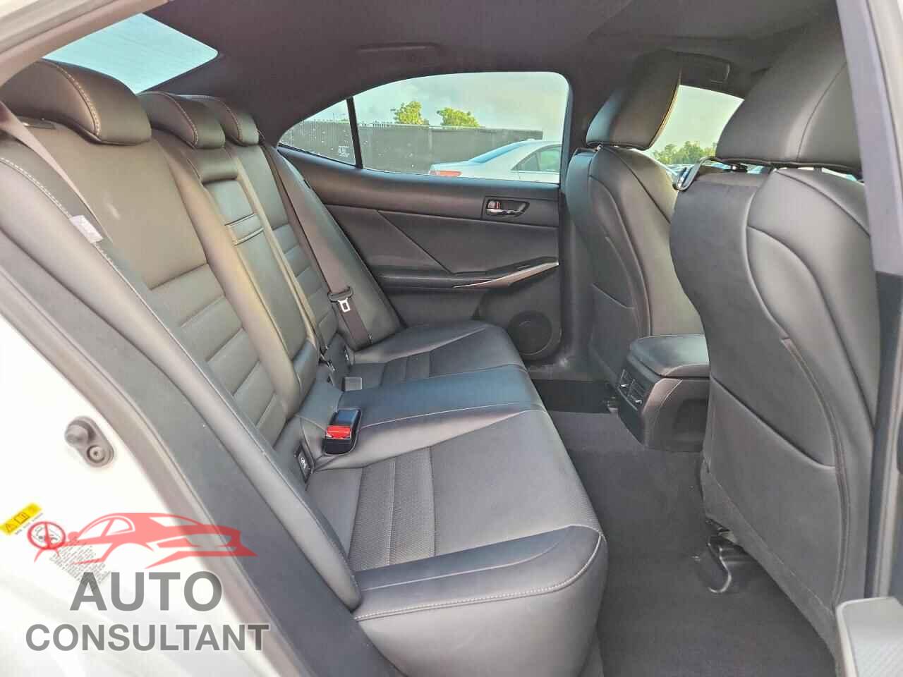 LEXUS IS 2016 - JTHBA1D26G5038349