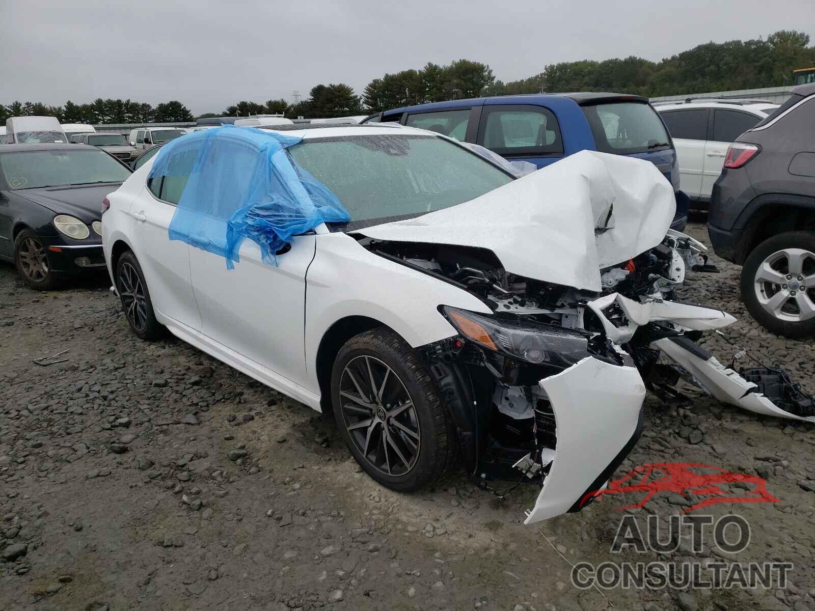 TOYOTA CAMRY 2022 - 4T1T11BK6NU048046