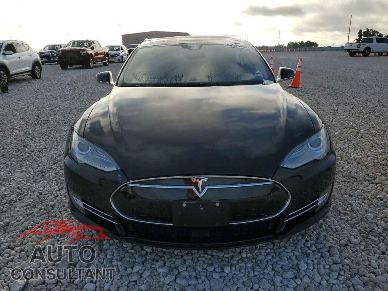TESLA MODEL S 2016 - 5YJSA1E44GF123884