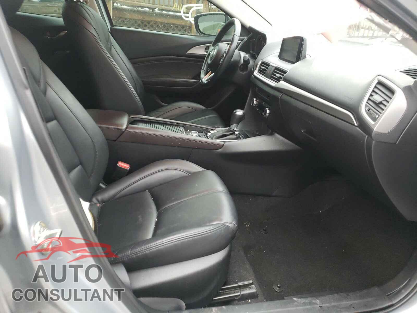 MAZDA 3 2017 - 3MZBN1L7XHM152043
