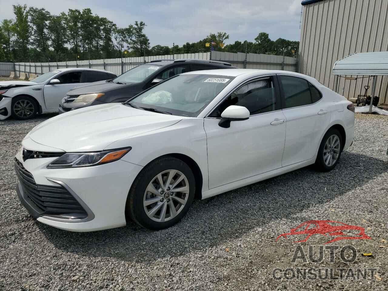TOYOTA CAMRY 2023 - 4T1C11AK4PU124948