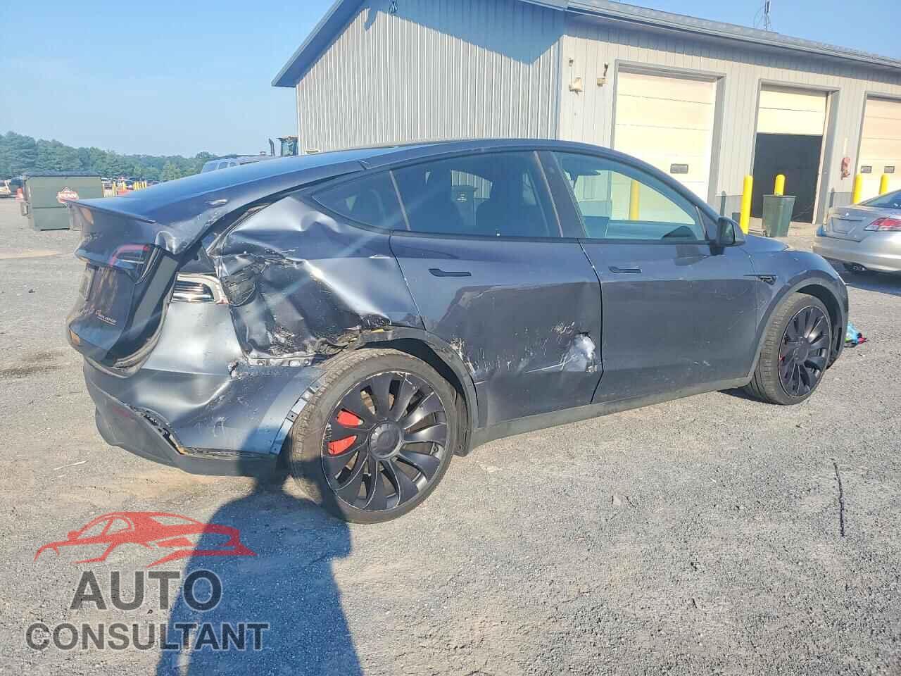 TESLA MODEL Y 2023 - 7SAYGDEF8PF603893