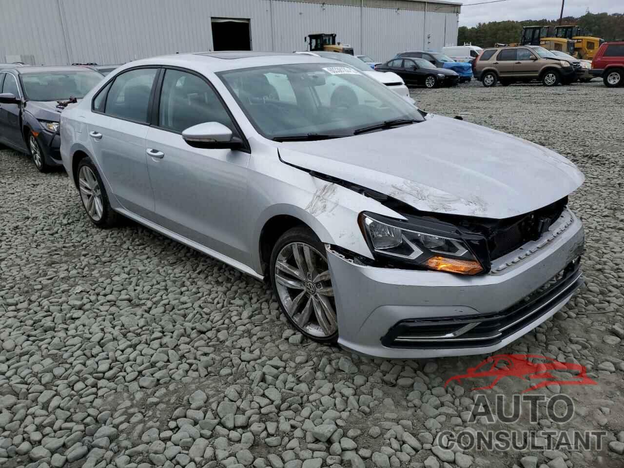 VOLKSWAGEN PASSAT 2019 - 1VWLA7A30KC001563
