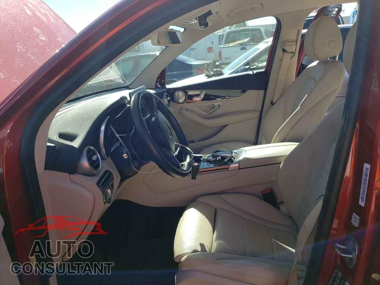 MERCEDES-BENZ GLC-CLASS 2017 - WDC0G4KB4HV010976