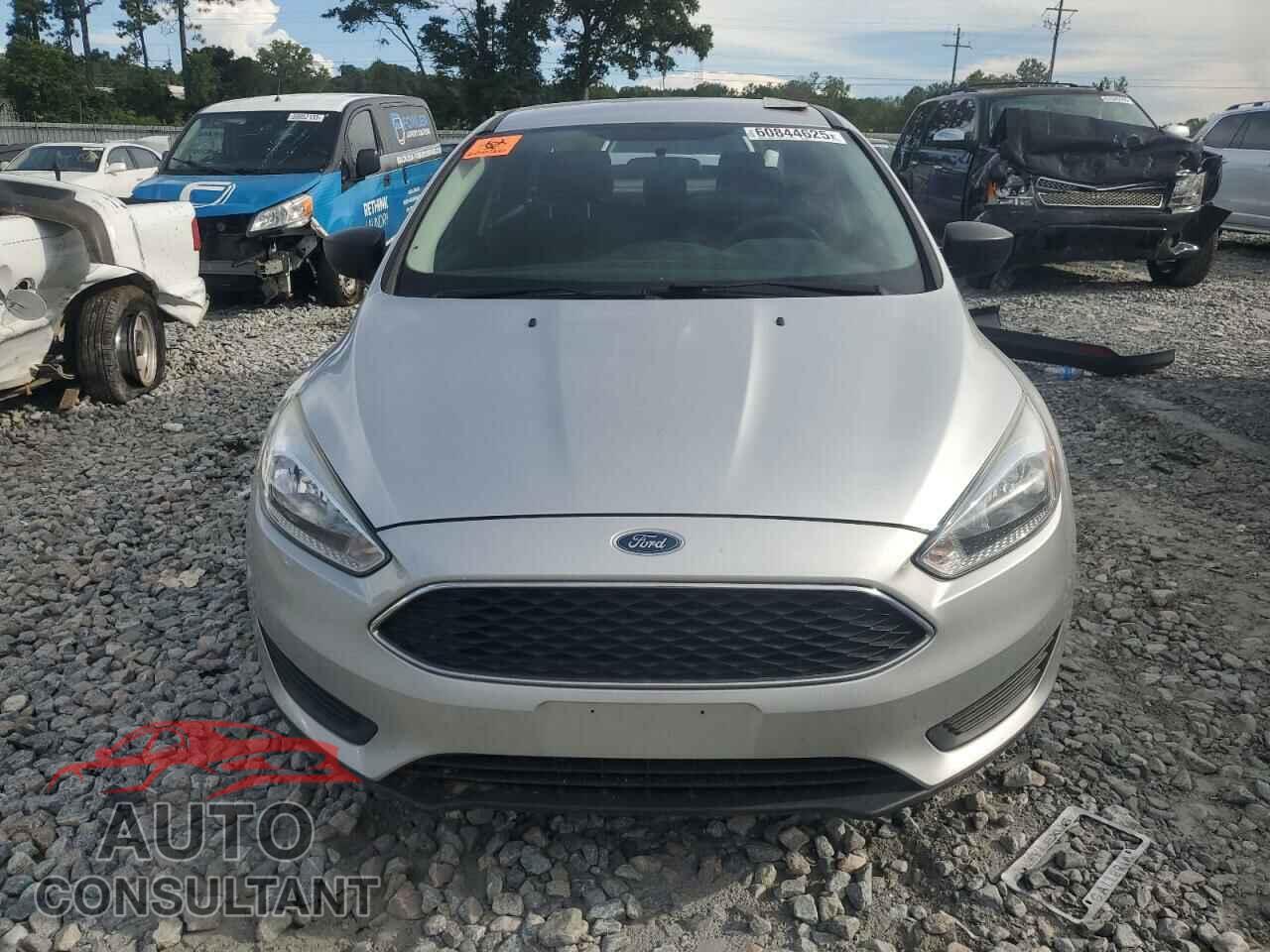 FORD FOCUS 2016 - 1FADP3E25GL208592