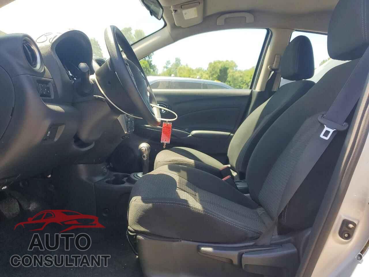 NISSAN VERSA 2019 - 3N1CN7AP3KL879649