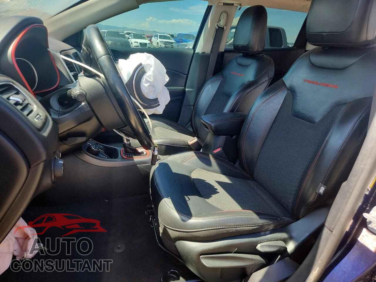JEEP COMPASS 2019 - 3C4NJDDB2KT728544