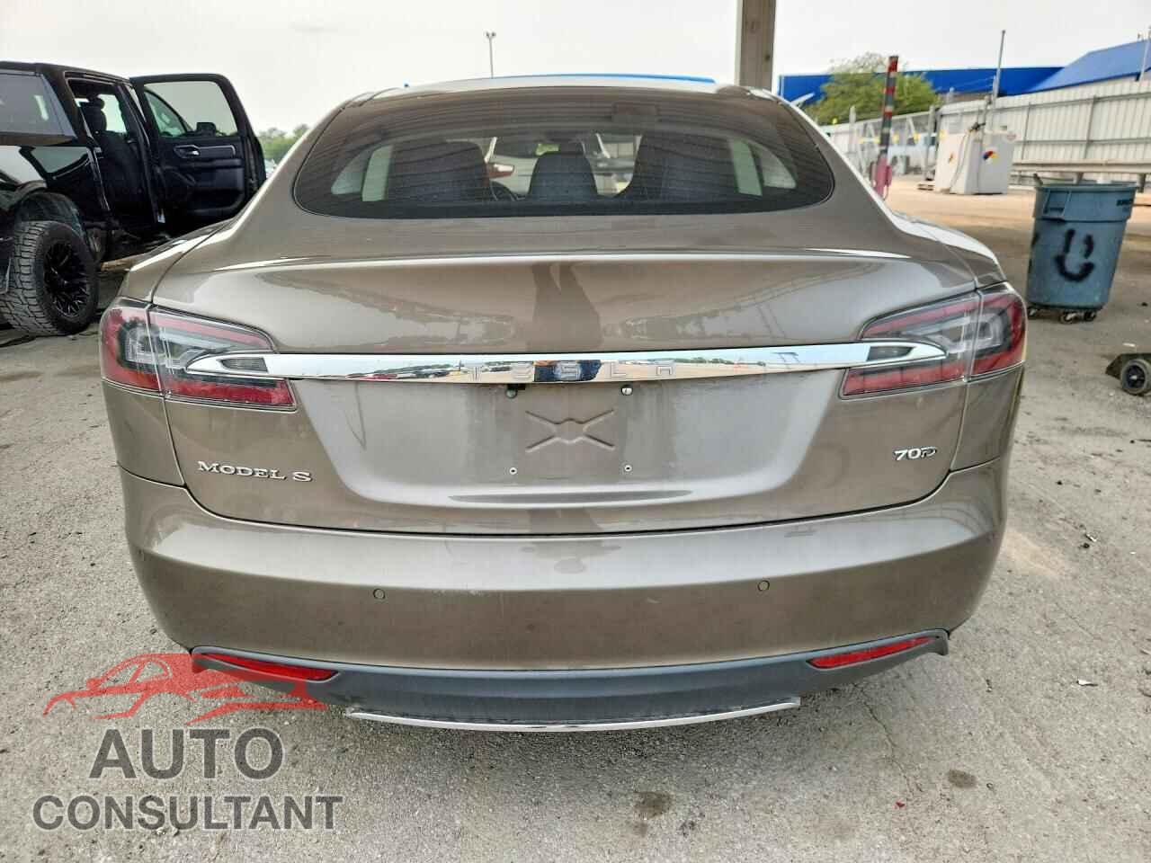 TESLA MODEL S 2015 - 5YJSA1S29FF096022