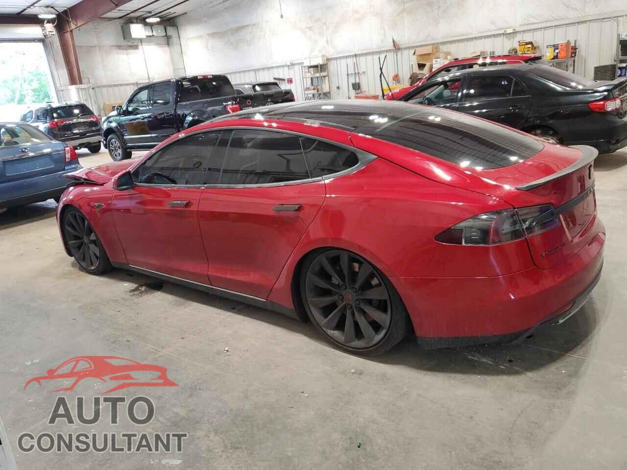 TESLA MODEL S 2013 - 5YJSA1DP1DFP08946