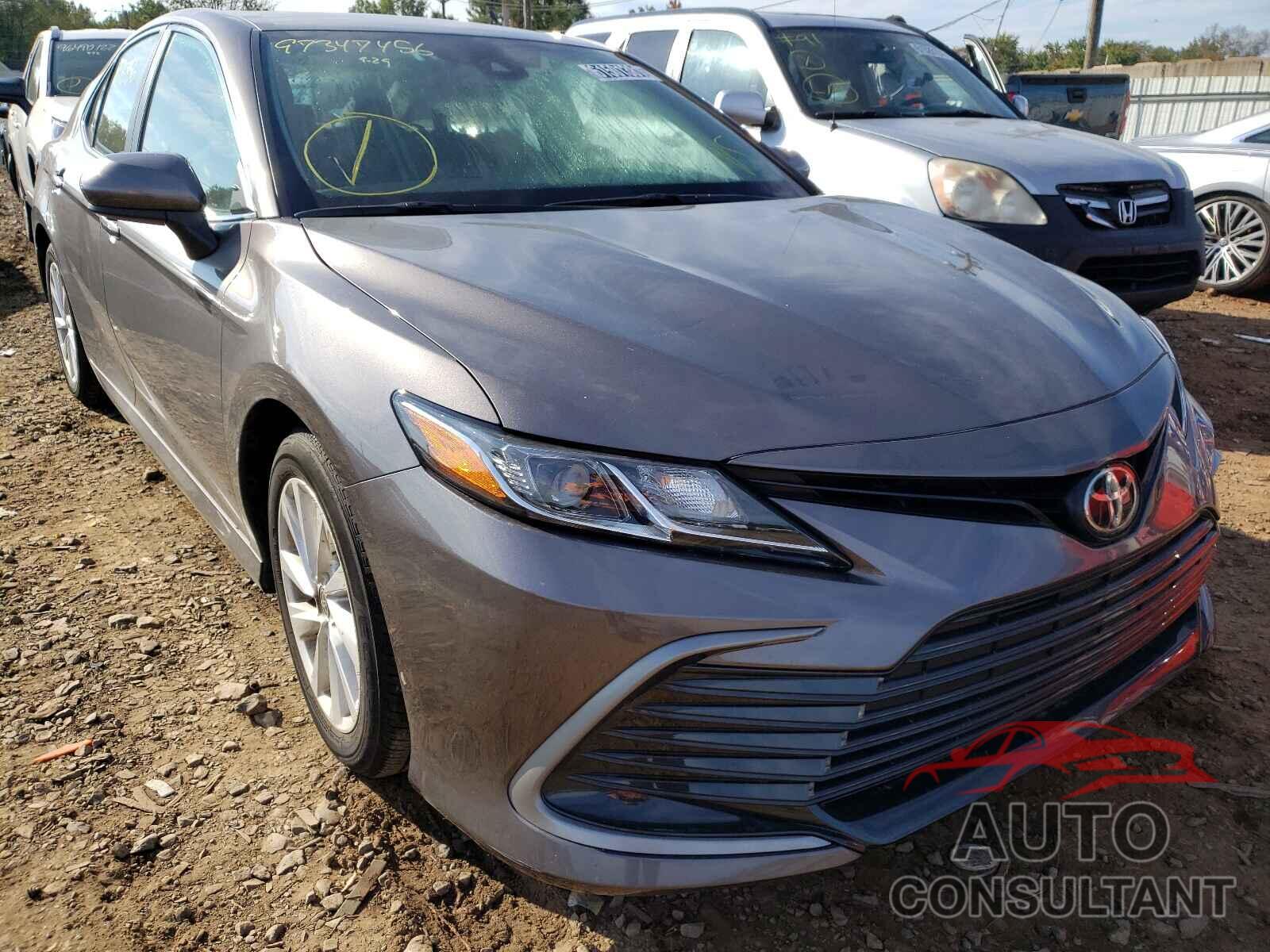 TOYOTA CAMRY 2021 - 4T1C11AK5MU593610