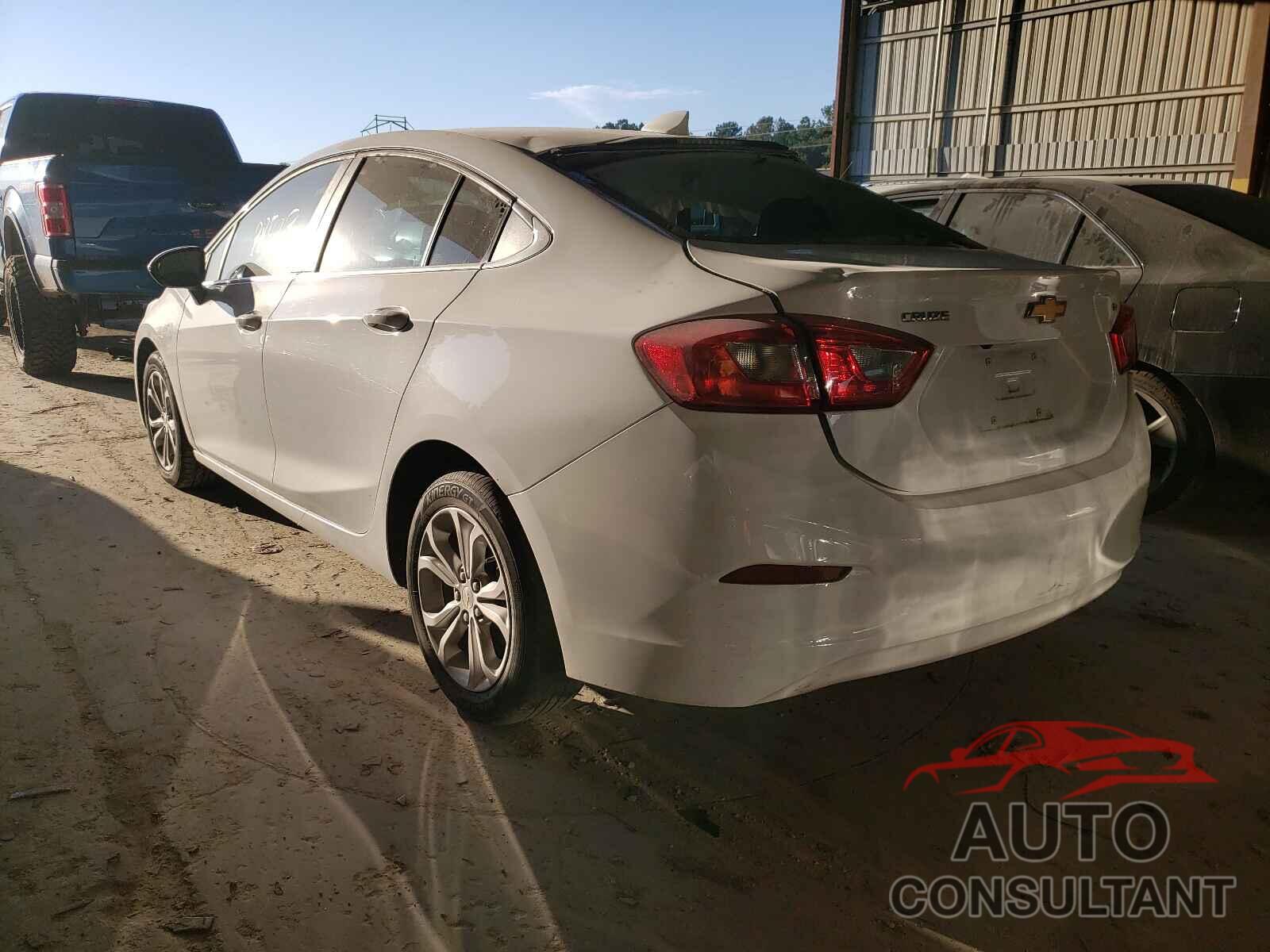 CHEVROLET CRUZE 2019 - 1G1BE5SM9K7107557