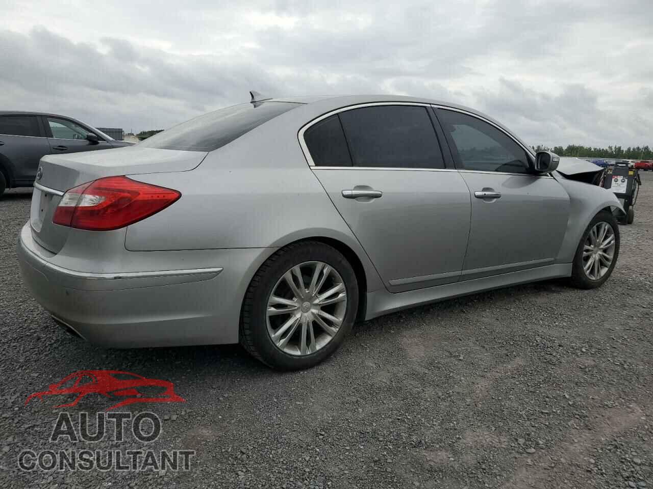 HYUNDAI GENESIS 2013 - KMHGC4DD8DU237842
