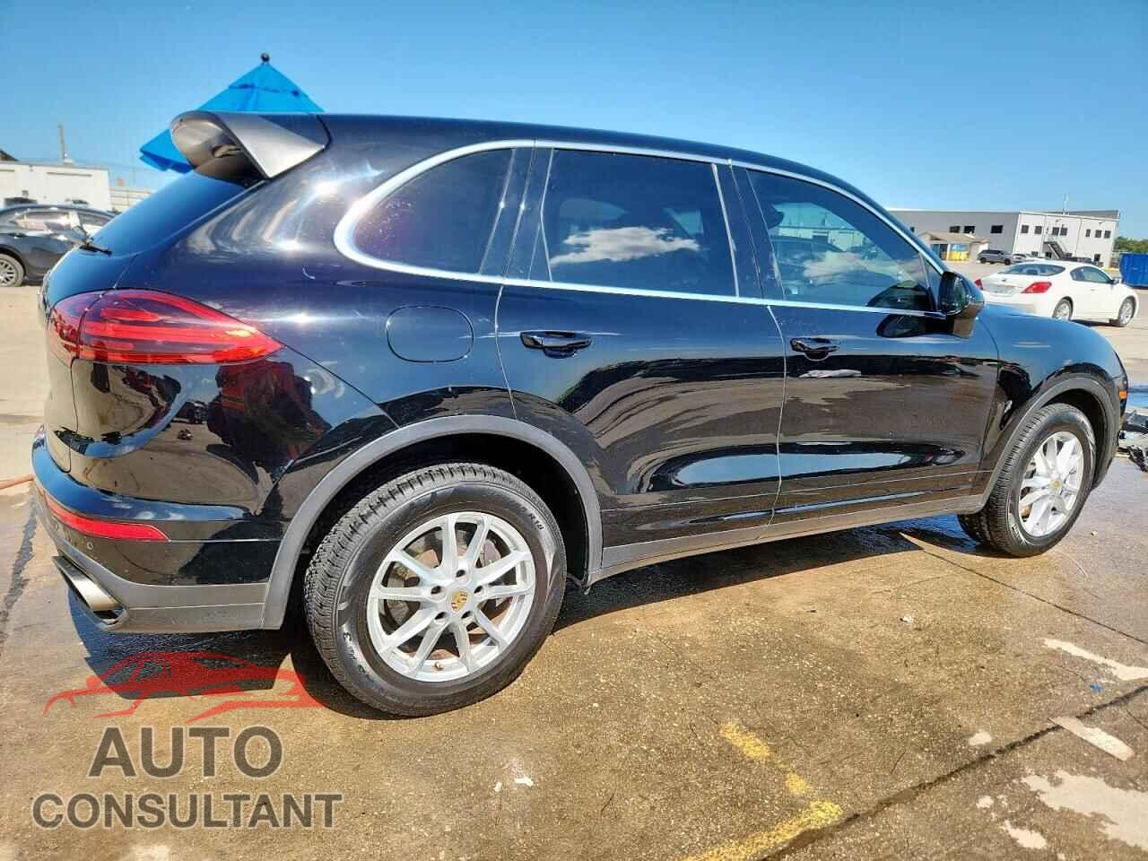 PORSCHE CAYENNE 2016 - WP1AA2A25GLA00712
