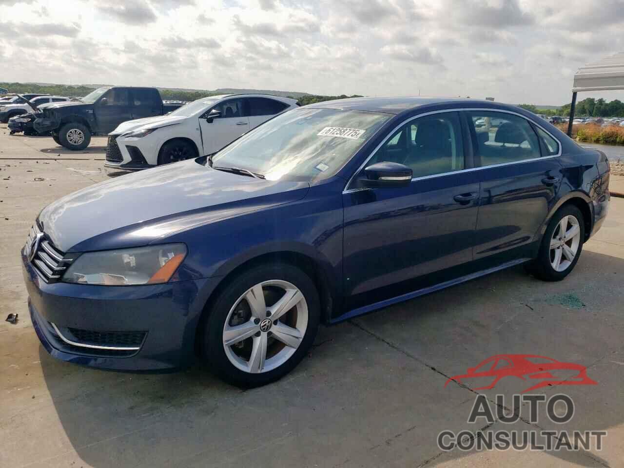 VOLKSWAGEN PASSAT 2013 - 1VWBP7A31DC015789