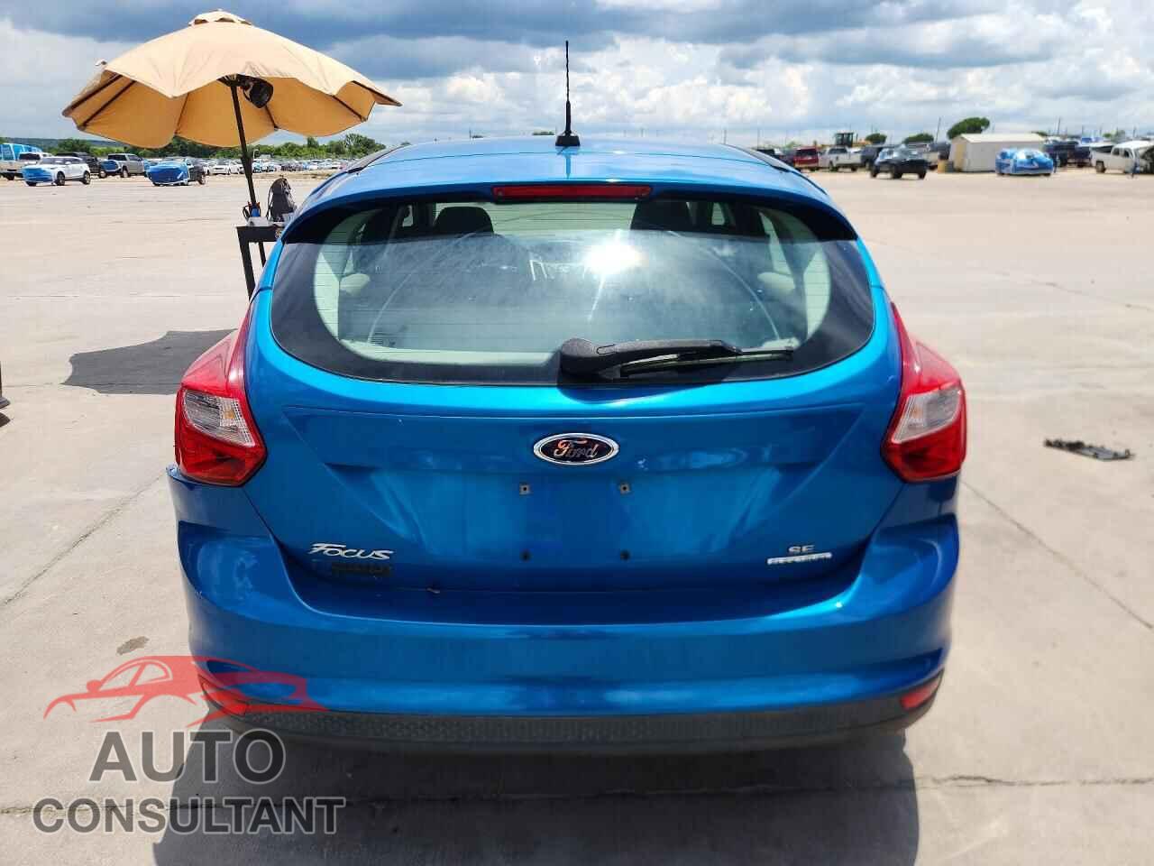 FORD FOCUS 2014 - 1FADP3K28EL207969