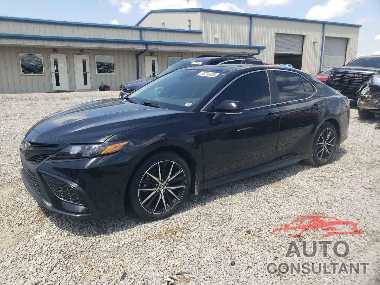 TOYOTA CAMRY 2022 - 4T1T11AK8NU685652