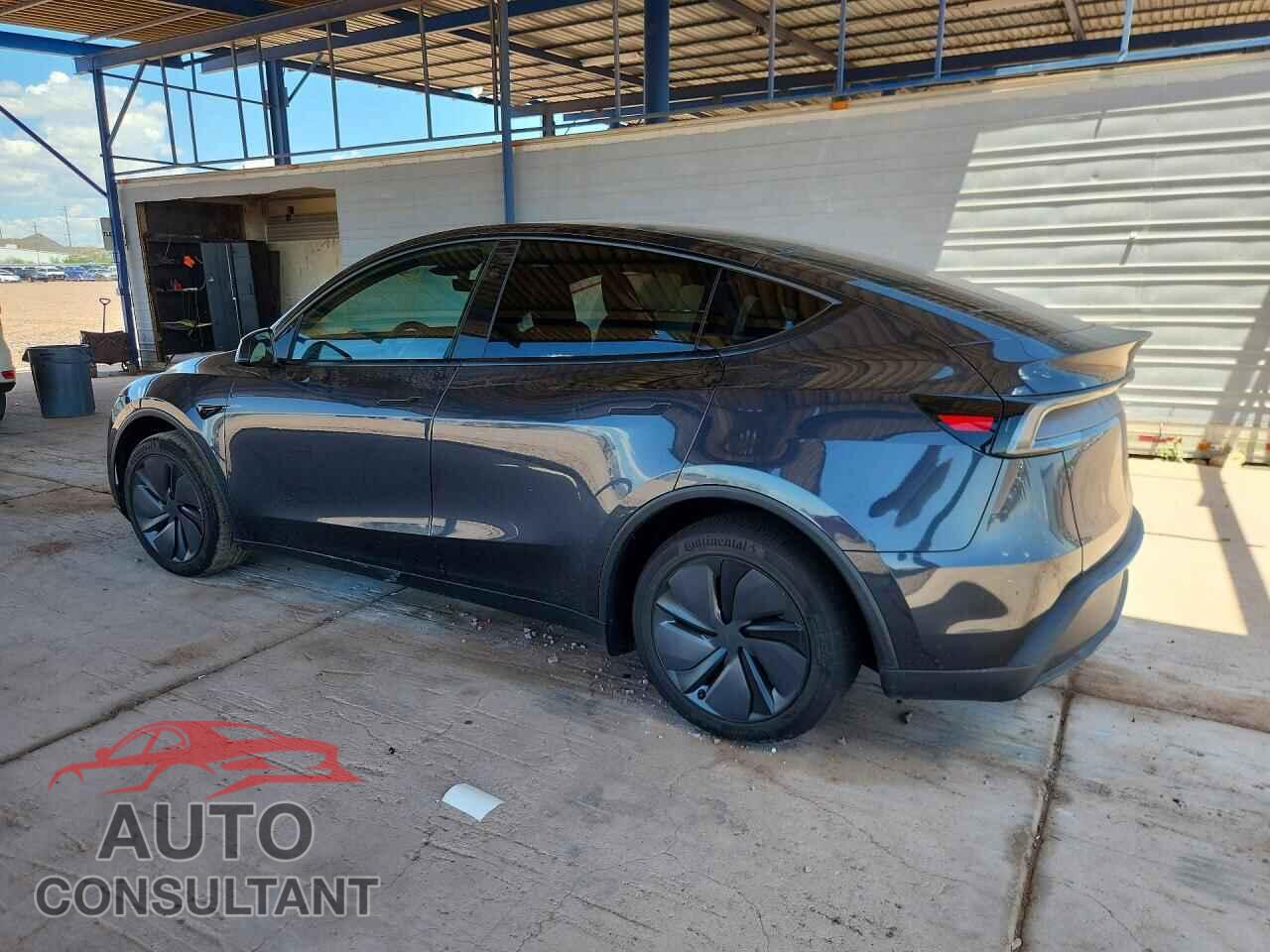 TESLA MODEL Y 2026 - 7SAYGDED5TF647083