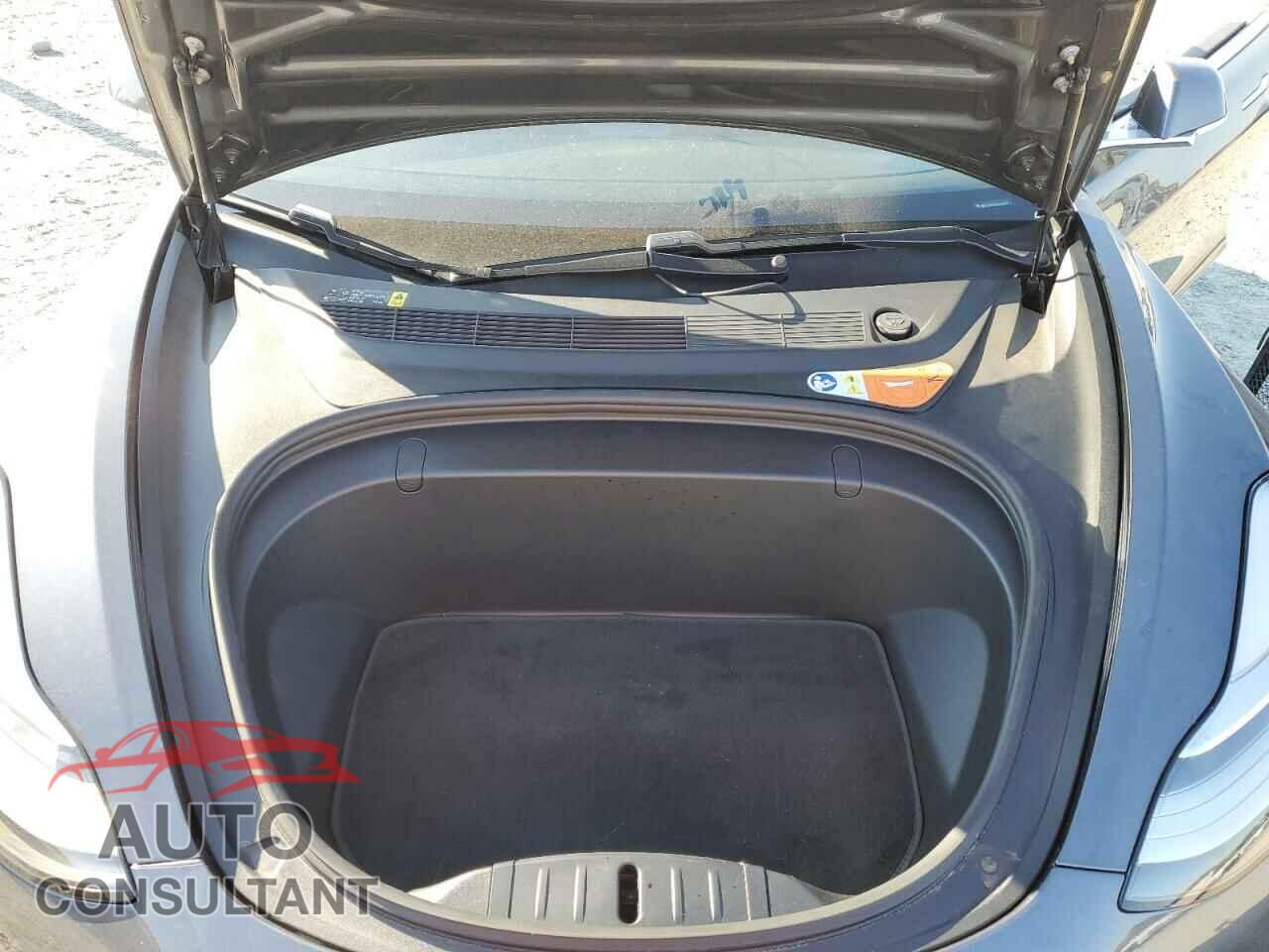 TESLA MODEL 3 2018 - 5YJ3E1EA8JF021672