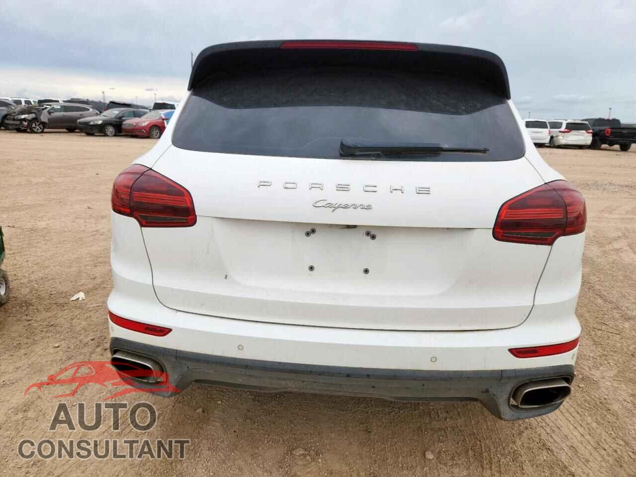 PORSCHE CAYENNE 2018 - WP1AA2A27JKA01468